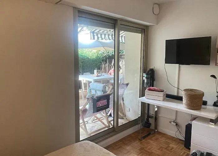 T2 Cosy A * Антиб